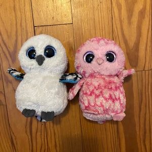 Stuffed animal owls
